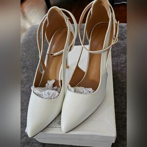 White Pumps